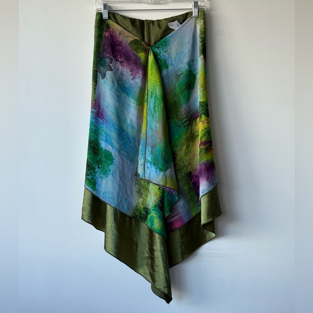 Asymmetrical Low-Waisted Graphic Floral Print Skirt size XS